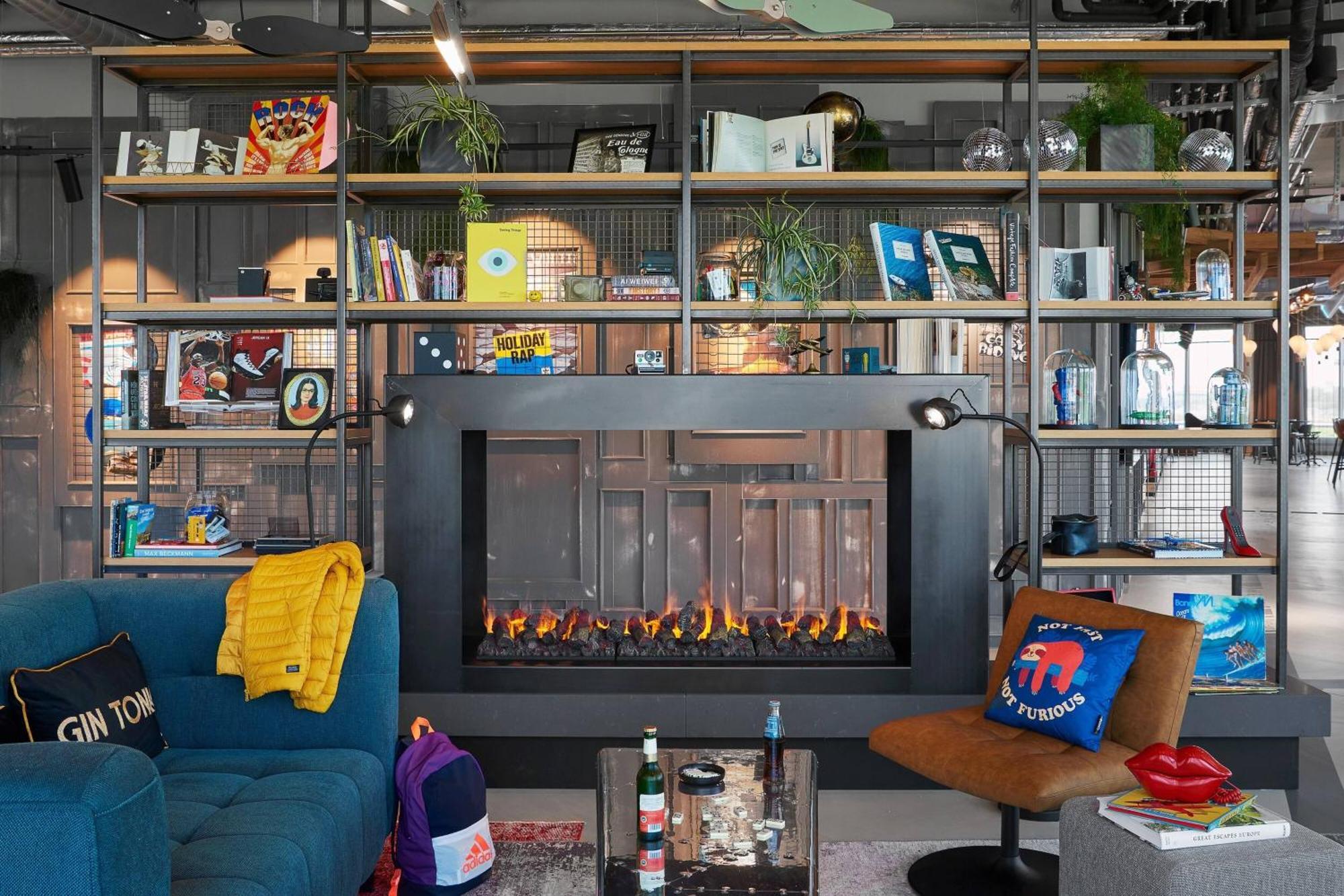 Hotel Moxy Cologne Bonn Airport Esterno foto