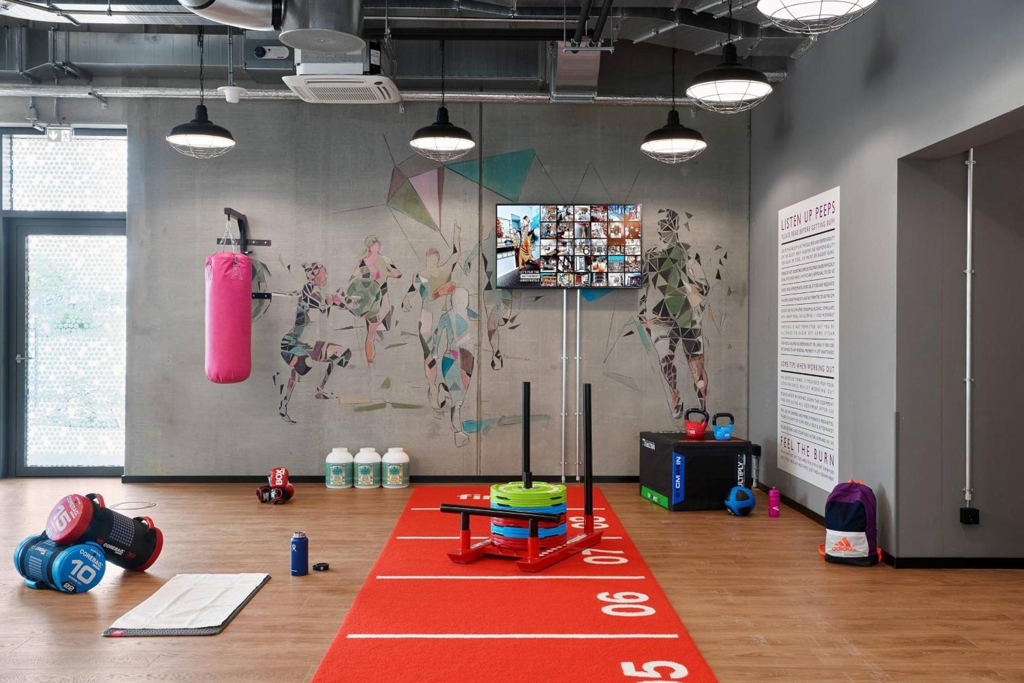 Hotel Moxy Cologne Bonn Airport Esterno foto