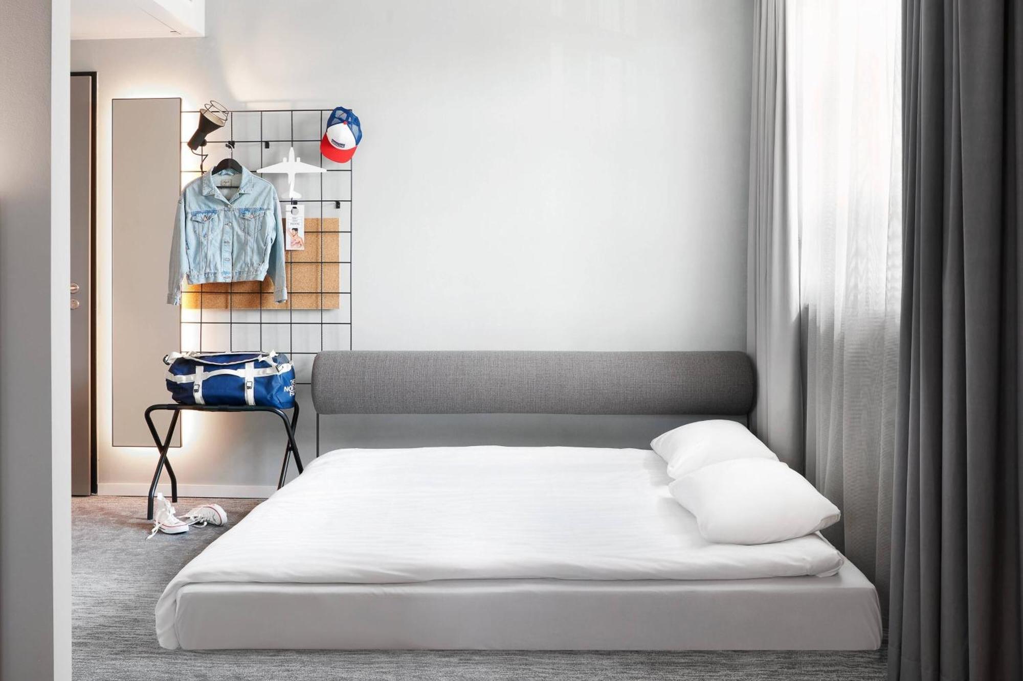 Hotel Moxy Cologne Bonn Airport Esterno foto